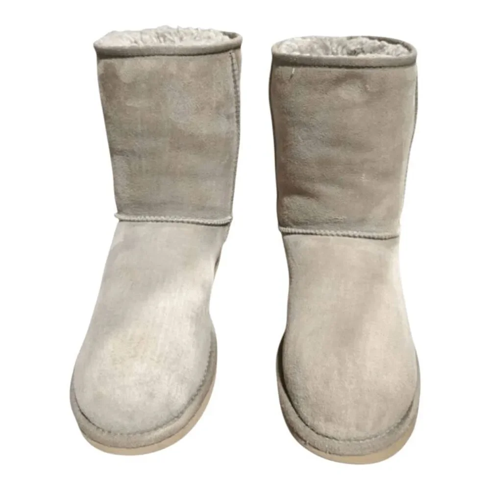 UGG Classic Short Waterproof Winter Boot Size 9
